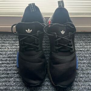 Adidas Men’s NMD_R1 Black Running Shoes Size 8.5 Sneakers